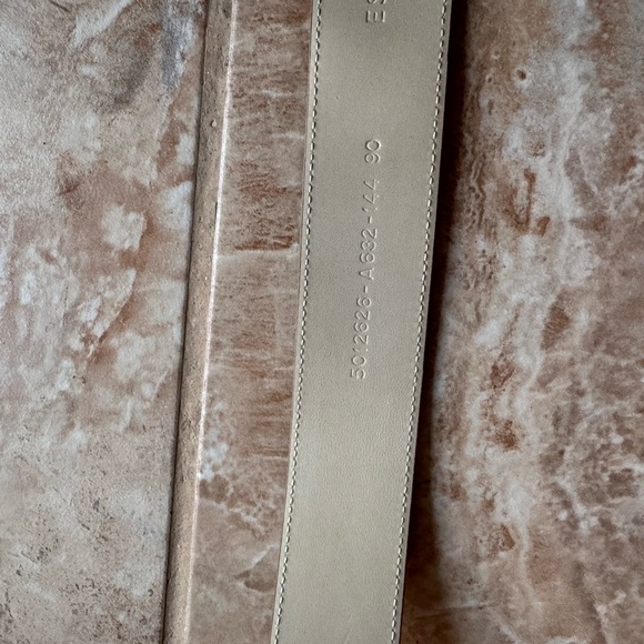 escada belt in perfect condition - Picture 5 of 5